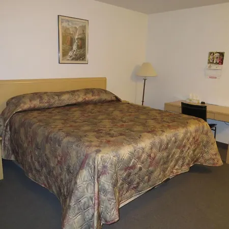 Lazy J Motel Claresholm Room photo