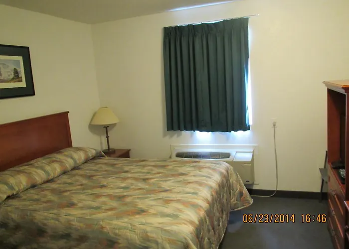 Lazy J Motel